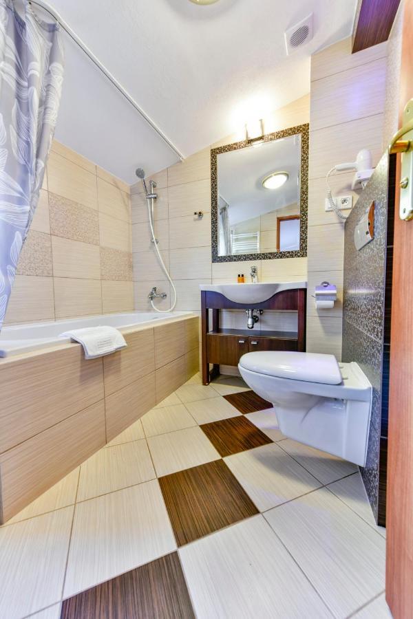 Osrodek Rekreacyjny Aga Hotel Gąski Buitenkant foto